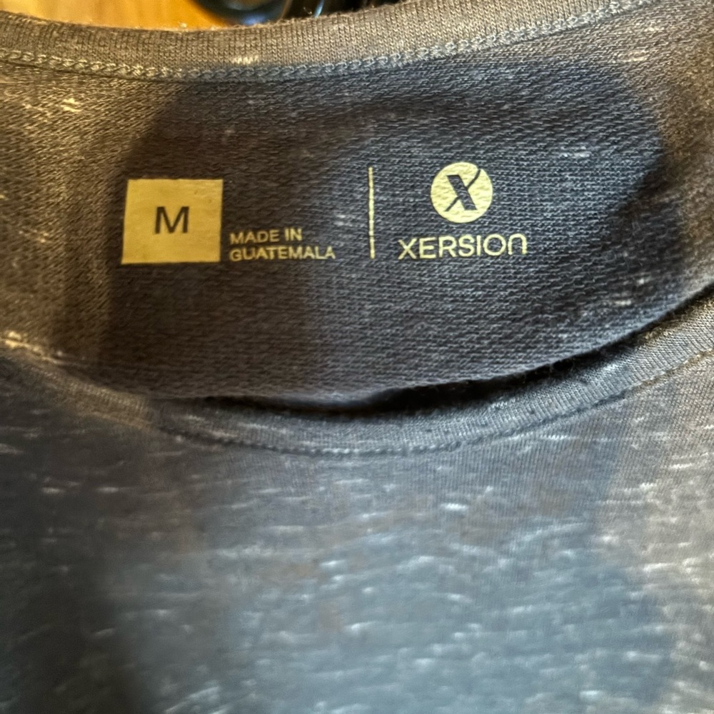 Xersion Cold Shoulder Gray Top M - Picture 3 of 7